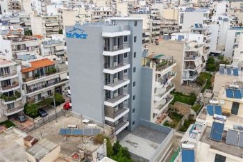 Κατασκευή σύγχρονου κτιρίου minimal αρχιτεκτονικής
