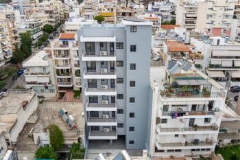 Κατασκευή σύγχρονου κτιρίου minimal αρχιτεκτονικής