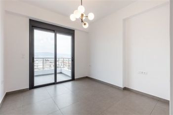 Κατασκευή σύγχρονου κτιρίου minimal αρχιτεκτονικής