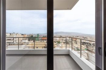 Κατασκευή σύγχρονου κτιρίου minimal αρχιτεκτονικής