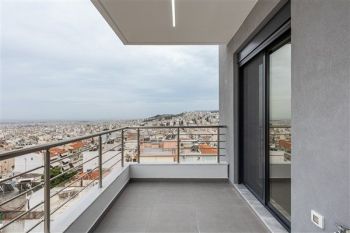 Κατασκευή σύγχρονου κτιρίου minimal αρχιτεκτονικής