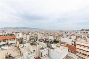 Κατασκευή σύγχρονου κτιρίου minimal αρχιτεκτονικής