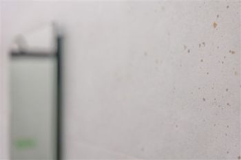 Κατασκευή σύγχρονου κτιρίου minimal αρχιτεκτονικής